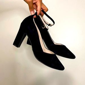 NWT Cole Haan Suede Pumps